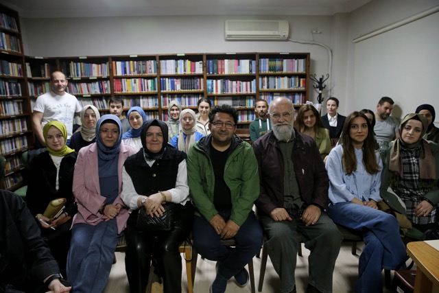 Prof. Dr. Haşim Şahin: Hakikat bir, gidilecek yol bir