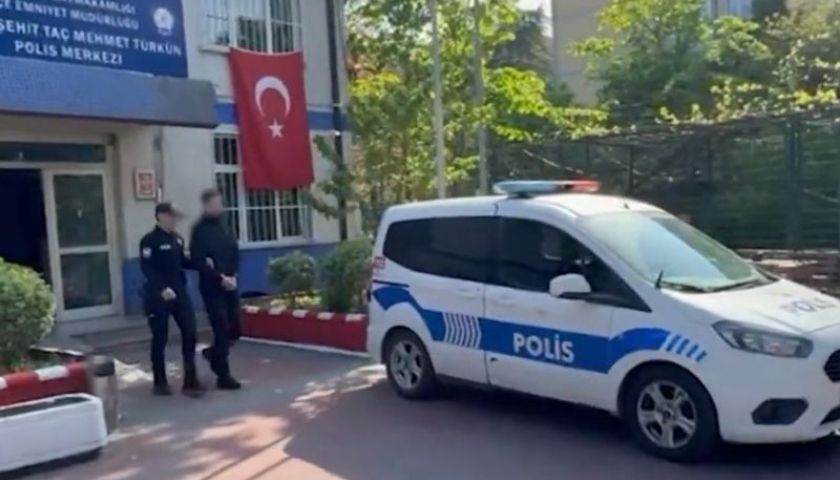Kadın sürücünün önünü keserek yolu kapatan şahıs yakalandı