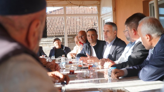 Tever: CHP’de Yolsuzluk ve Kumpas, AK Parti’de Hizmet Var