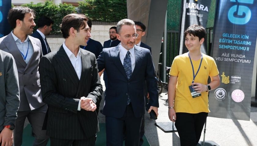 Altun: Dezenformasyonla mücadele bizim için bir beka meselesi