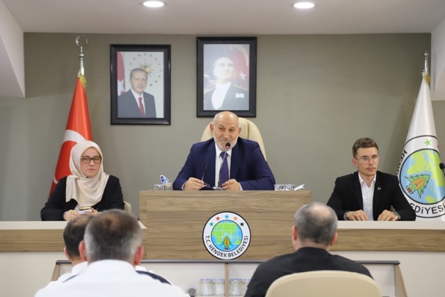 Hendek Belediye Meclisi 10 gündem maddesini karara bağladı