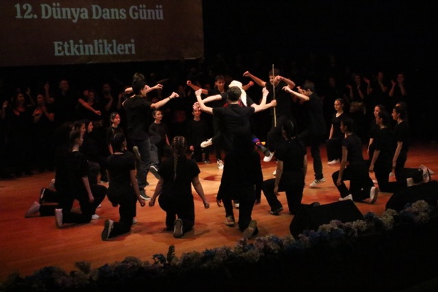 12. Dünya Dans Günü Etkinlikleri Sakarya'da Yapıldı