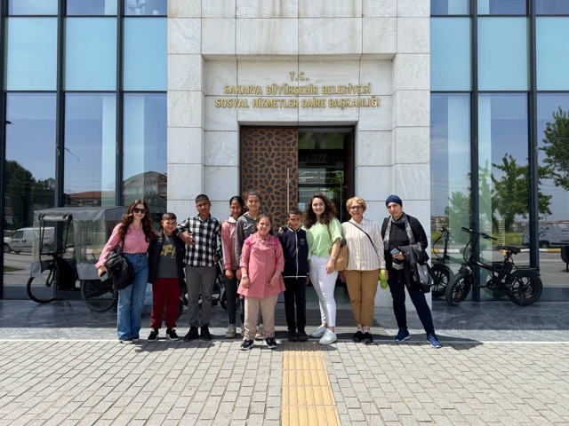 Engelsiz hobi atölyelerinde özel öğrenciler arkadaşlıklarını pekiştiriyor