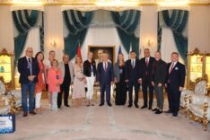 Altın Karagöz dans ekiplerinden Başkan Bozbey’e ziyaret