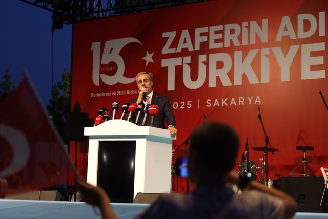  “O gece dünya, inananların vatan uğruna neler yapabileceğini izledi”