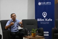 Yapay zeka öğretmenlerin yerini alabilir mi?