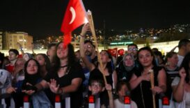 Milli İrade Meydanı’nda 30 Ağustos kutlamaları on binleri buluşturdu