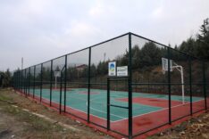 Sakarya Büyükşehir Belediyesi, Bayat ve Eşme mahallelerinde spor sahalarını tamamladı