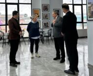 Resmi ziyaret sırasında doğal yaşam kampüsü hakkında değerlendirme yapılıyor.