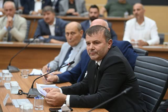 İlgi çekici toplantı ve basın etkinlikleri için ideal ortam. Profesyonel ve modern tasarım, etkinliklerinizi başarıyla gerçekleştirir.
