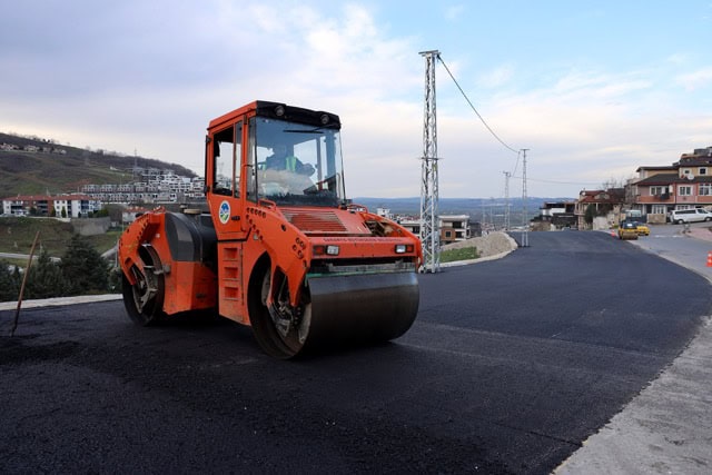 Sakarya Büyükşehir Belediyesi, Serdivan 340. Sokak’ta asfalt çalışmalarını tamamladı