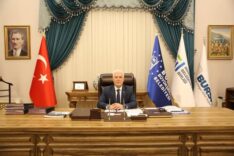 Fitch, Bursa’nın kredi notunu ‘Pozitif’ seviyesine yükseltti.