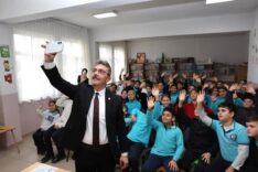 Afetlere karşı bilinçli nesiller eğitimi, Erenler’de gençlerin afet farkındalığını artırıyor.