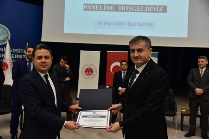 Balıkesir Üniversitesi'nde Gençlere Yönelik Siber ve Finansal Suçlar Paneli Düzenlendi