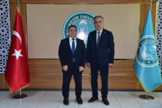 Balıkesir ve Ege Üniversiteleri Rektörleri Akademik İş Birliği Konusunda Görüştü