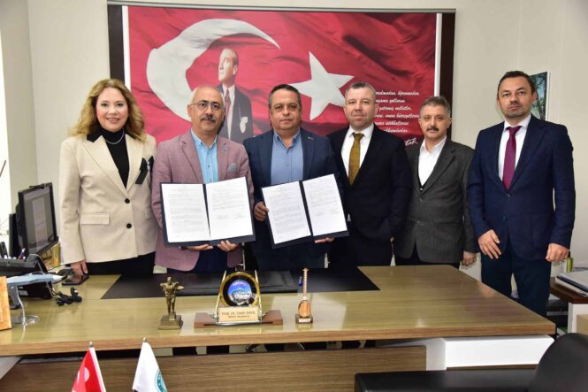 Balıkesir Üniversitesi ve EKOS Teknoloji'den Öğrencilere Uygulamalı Eğitim Desteği