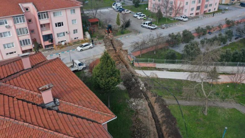 Manyas Atatürk Mahallesi TOKİ’de İçme Suyu Şebekesi Tüm Bağlantılarıyla Yenilendi