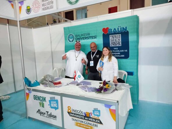 Balıkesir Üniversitesi, İnegöl’de Üniversite ve Meslek Tanıtım Etkinliğinde Gençlerle Buluştu